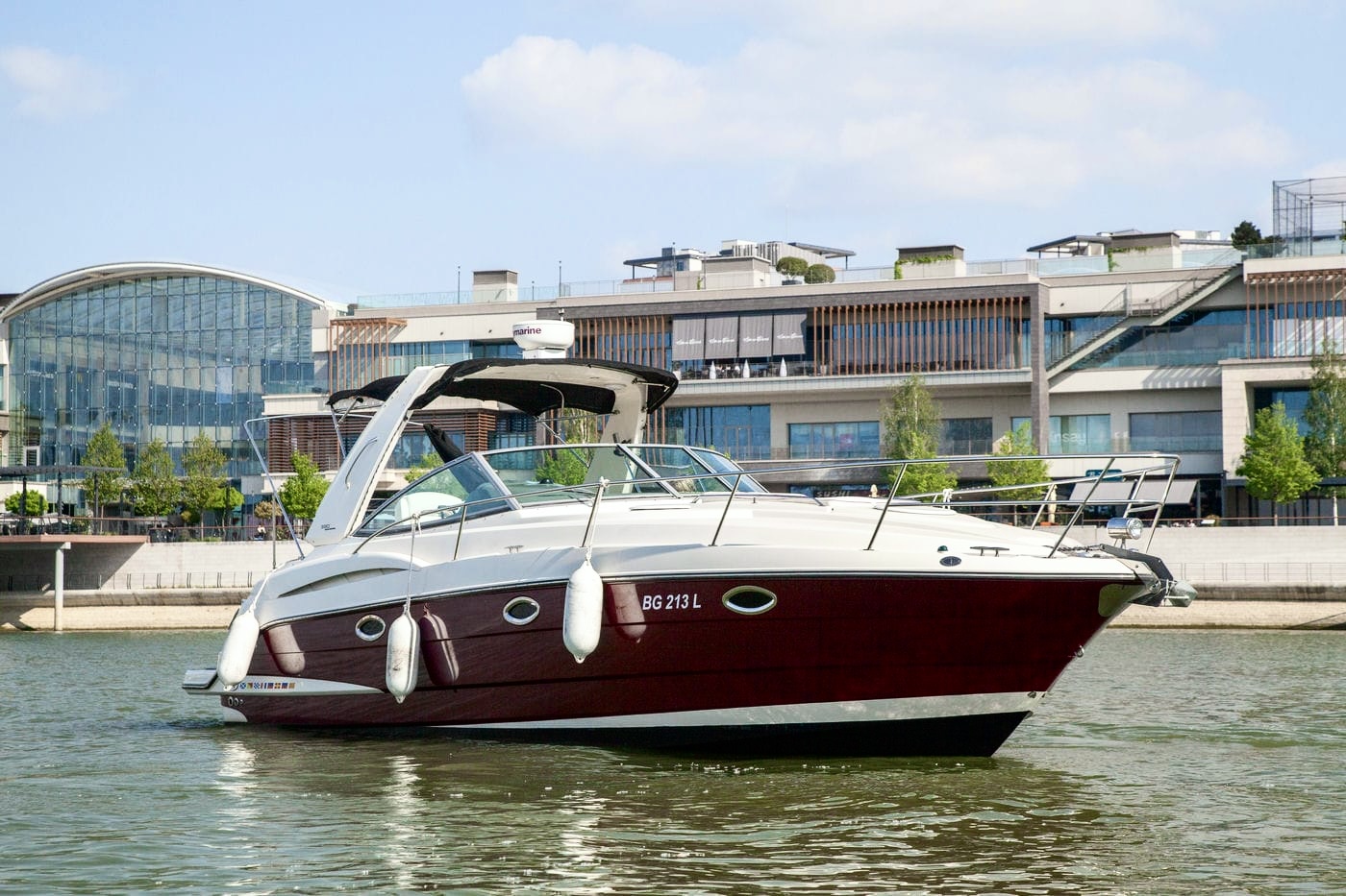 Monterey 330 "Red Queen"